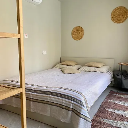 Ammos Luxury Suits And Residences *