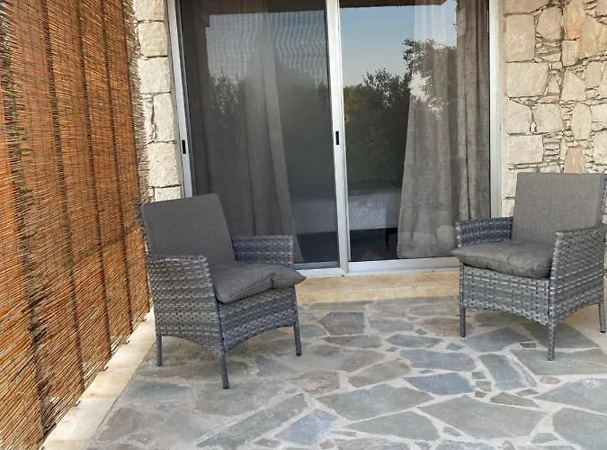 Ammos Luxury Suits And Residences