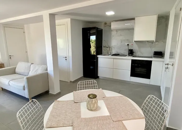 Villa Ammos Luxury Suits And Residences