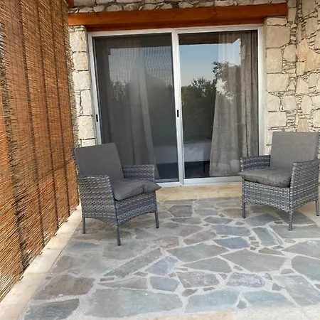 Ammos Luxury Suits And Residences