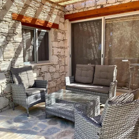 Ammos Luxury Suits And Residences *