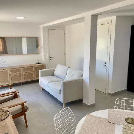Ammos Luxury Suits And Residences Вилла