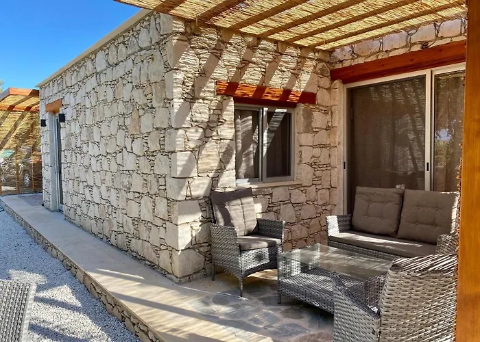 Ammos Luxury Suits And Residences * 페이야